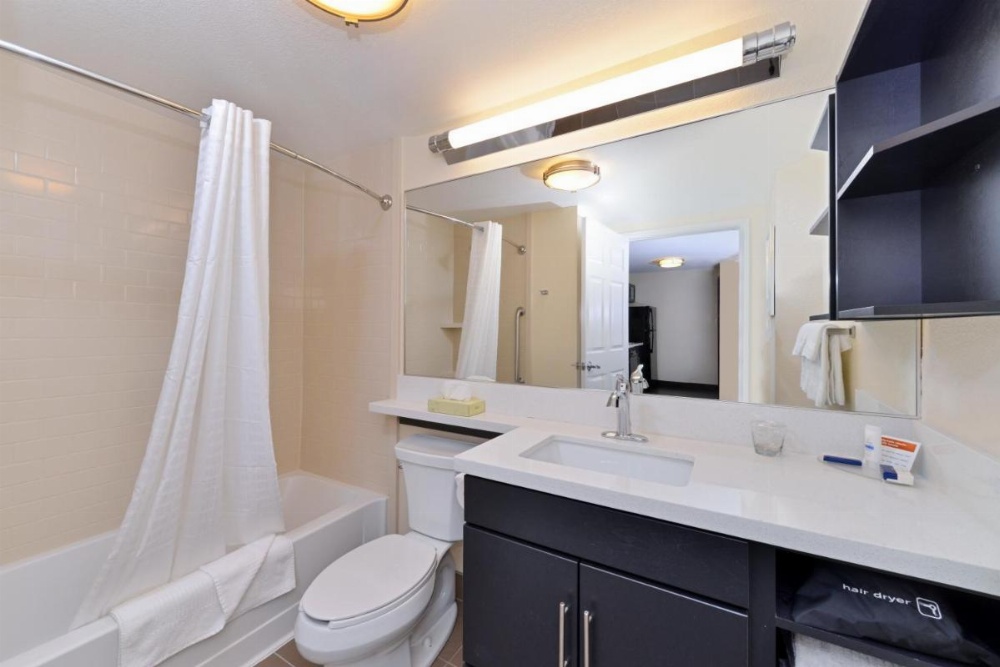 Room image 5